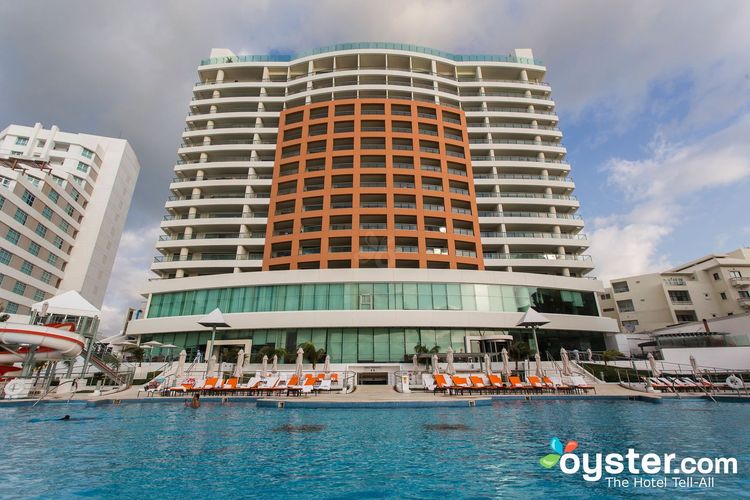 Best Party Hotels in Cancun